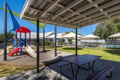 Image de Escape to the Cape Villa 15 at Cape View Resort, Busselton – Your Dream Coastal Retreat!