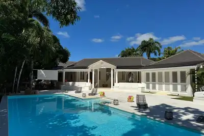 Image de Luxury and Comfort in an Exclusive Paradise