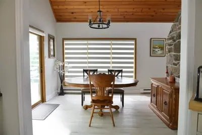 Image de New Spacious Lakefront Family Cottage w/Bbq & Toys