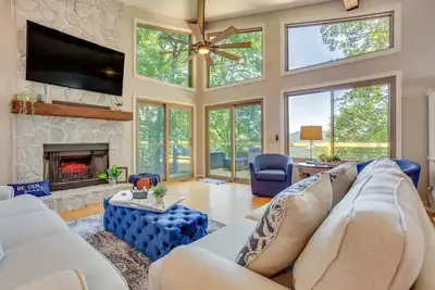 Image de Serenity at Bent Tree – Breathtaking Mountain Views, Fire Pit & Game Room