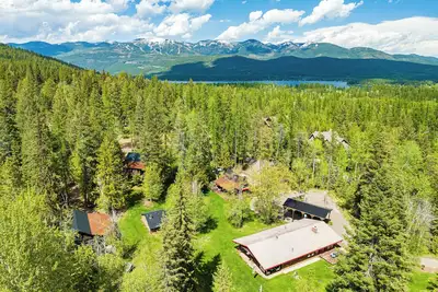 Image de New listing! Beautiful Whitefish property