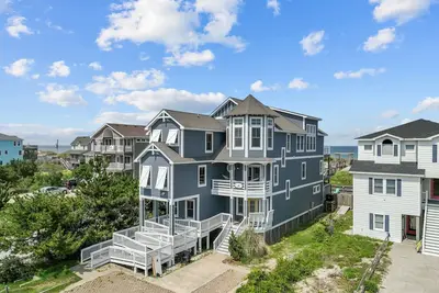 Image de Oceanfront Luxury 8-Br Home - Carolina Designs House #766