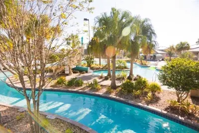 Image de Wonderful 6 bed 6 bath pool home