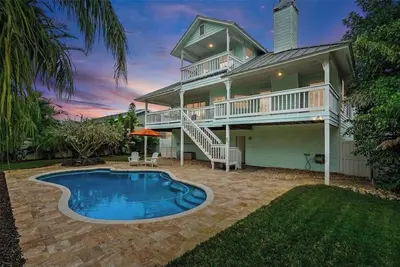 Image de 3/3 Key West Style Home-Heated Pool & Tiki Bar