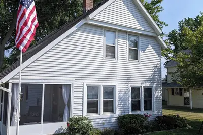 Image de Waterfront home on the Sandusky Bay. Nice fishing spot close to Cedar Point.