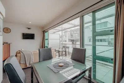 Image de 2br Apartment in Viaduct Harbour