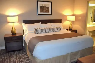 Image de Country Resort with Pool, BBQs, with Private Suites Ski Retreat