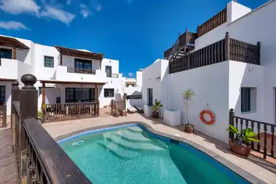 Image de Casa Hibiscus - Shared Pool and Bbq - Close to Seafront Promenade By Lanzarote Vacation Homes