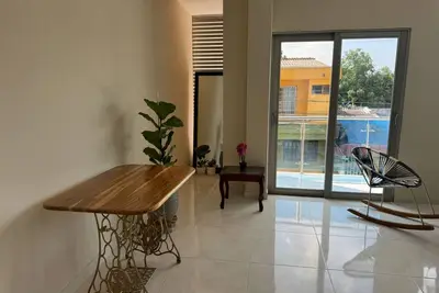 Image de Furnished apartment, Excellent location, free parking
