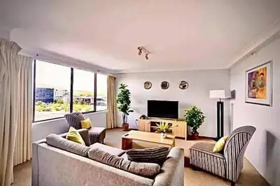 Image de Central Canberra 3br, Views Pool Gym & Parking