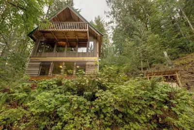 Image de Un chalet de ski et de randonnée rustique traditionnel de 3 étages et 3 chambres