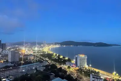 Image de Flc Seatower - St Apartment