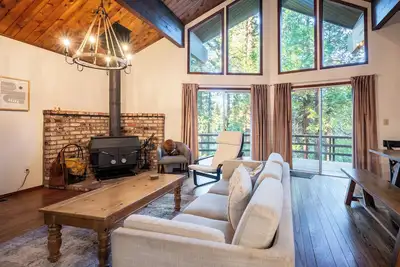 Image de Mori no Kokoro ~ Beautiful Chalet Cabin!