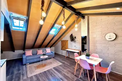 Image de Detached loft 5 with shared pool in downtown Valencia