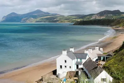 Image de Welsh cottage with spectacular views, suits family