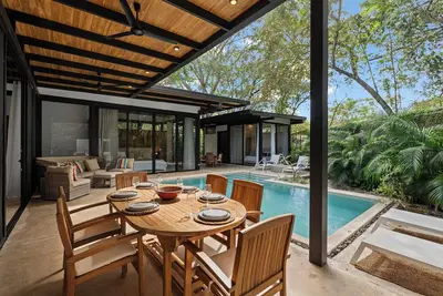 Image de Stunning 4 Bedroom Villa with Pool