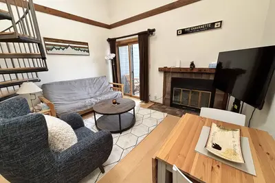 Image de Budget 1 bedroom + loft condo