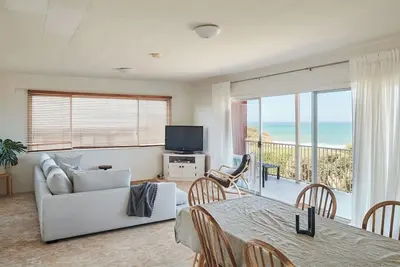 Image de Golden Gully Beach Shack A Relaxed Oceanfront Stay