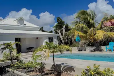 Villa Fleur de Sel avec piscine à 5 minutes à pieds de la plage