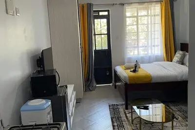 Image de Deluxe hideaway studio apartment in charming Waiyaki way, free wifi and parking