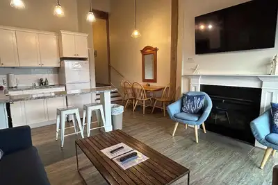 Image de Island Inn - 2 Bedroom & 2 Bath Townhouse - 50g - Oak Bluffs, Ma