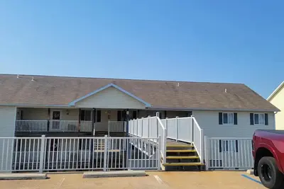 Image de Spacious 4-bedroom condo at the Heart of the Lake. Sleeps up to 12 people. Mm 20