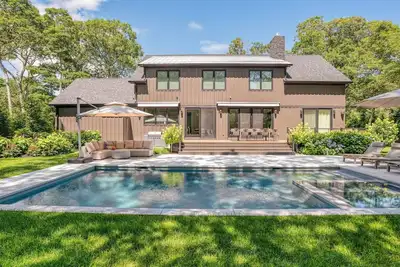 Image de Spacious, Brand New Construction - East Hampton Home Perfect for Families
