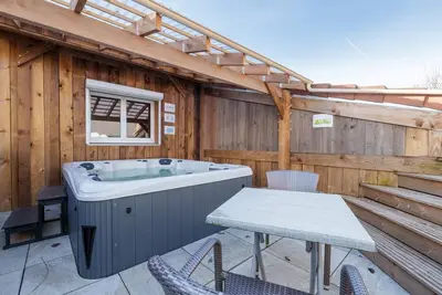 Image de Gite de la Vallée des Lacs - Jacuzzi, garage, vue montagne