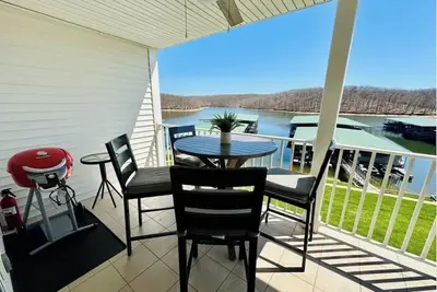 Image de Charming 2-bedroom condo in brilliant Osage Beach with Ac, WiFi