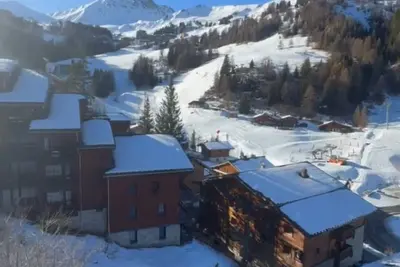 Image de Plagne1800 35m2, Belle vue, sud, 2 balcons, casier Ă ski, parking, piscine/sauna
