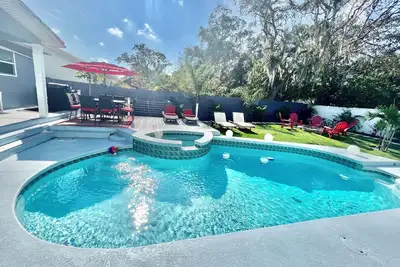 Heated Pool, Spa & Backyard Games!