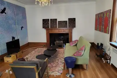 Image de Apt #1: Royale on Cedar main storey, 3 bedrm. 13%hst & 6%Mat included.
