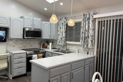 Image de Newly Remodeled Cozy house in Bowie. Near 6flags, FedEx Field, Annapolis, Dc.
