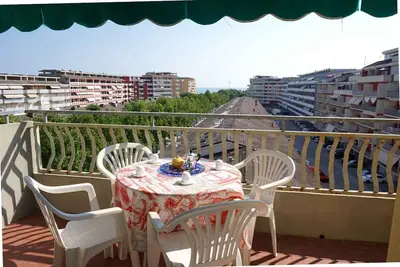 Image de Appartement de vacances avec balcon et climatisation