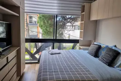 Image de Beautiful Loft in Usaquén - king size bed