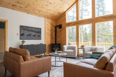 Image de New Cozy Mountain Retreat • Fam Friendly • Hot Tub • 23 Mi to Breck • Views!