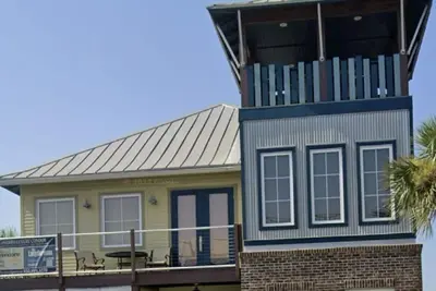 Image de Awesome condo in The Marina. At Port St. Joe. \n Bay views, exciting night life