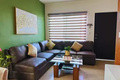 Image de Casa Gran Santa Fe 25 minutes from Playa Lobster beach, Cancun hotel zone.