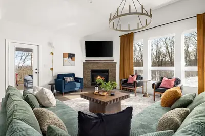 Image de Pocono Bliss 5br | Hot Tub | Sauna | Game Room