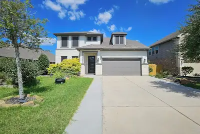 Image de Enjoy a 4-bedroom, 3. 5-bathroom home in New Caney for families or business stays
