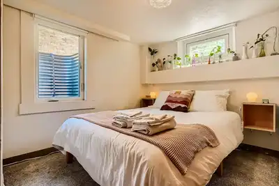 Image de Charming and Colorful Apartment at Sloans Lake