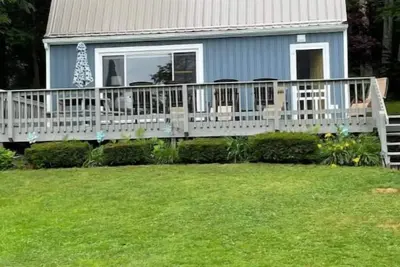 Image de Cottage on Laurel Lake, perfect for a family