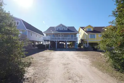 Image de \"Top O The Morrow\" an Ocean Front 5 Bedroom, 4 Bathroom Home!