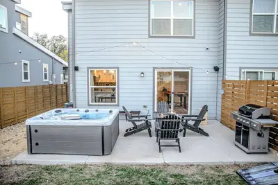 Image de Spacious 3bd/2. 5ba near Downtown Denver w/ Hot Tub & Fire Pit, Pet Friendly