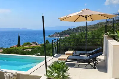 Image de Maison pour la famille avec la piscine Podgora, Makarska (K-23904)