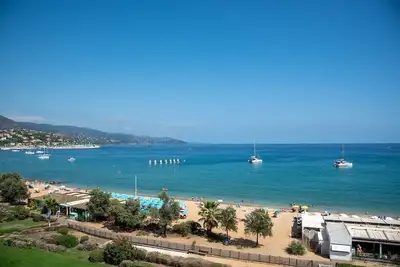 Image de Location au Lavandou d'un beau T2 pour 4 personnes face mer.
