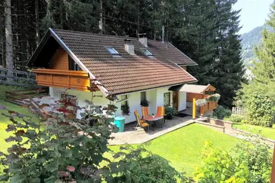Image de Maison de campagne entourée de stations de ski