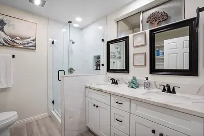 Lovely 3-bedroom apartment within 15 minutes of Disneyland\/Central Oc