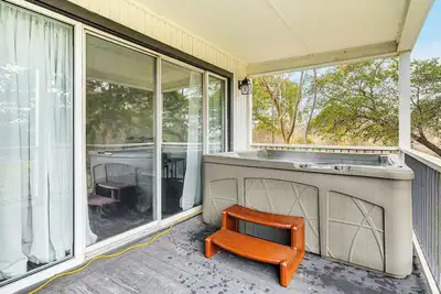 Image de Private Hot Tub & Golf Course Views: Lakeway Gem
