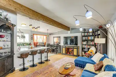 Image de 10 Mi to Red Rocks: Denver Home w/ Fire Pit!